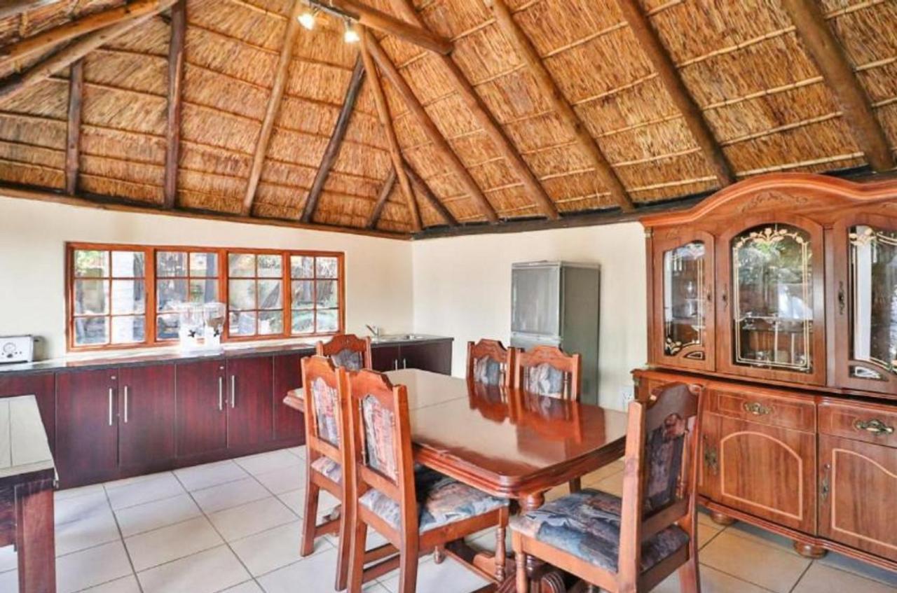 The Link Guest Lodge Kempton Park Bagian luar foto