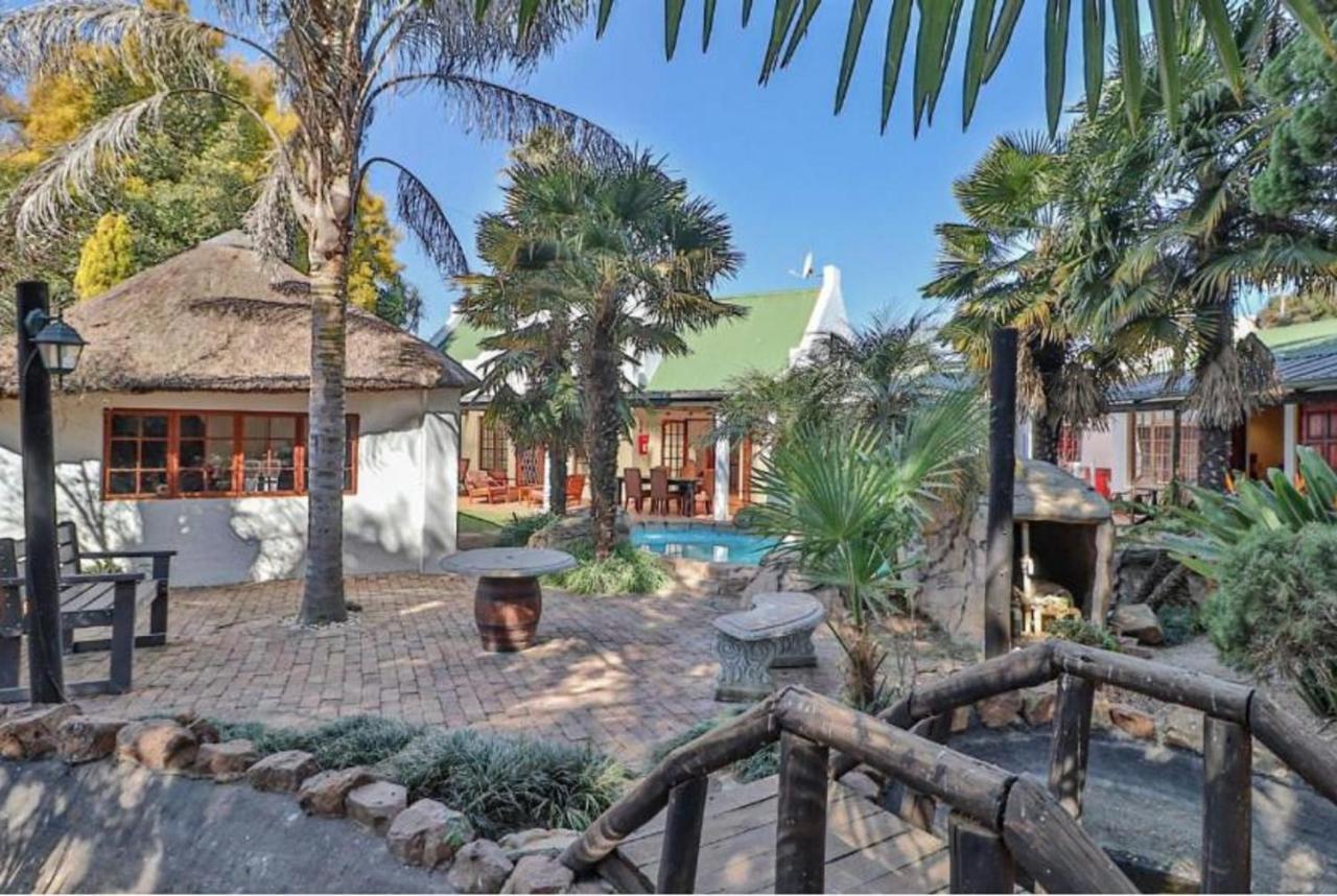 The Link Guest Lodge Kempton Park Bagian luar foto